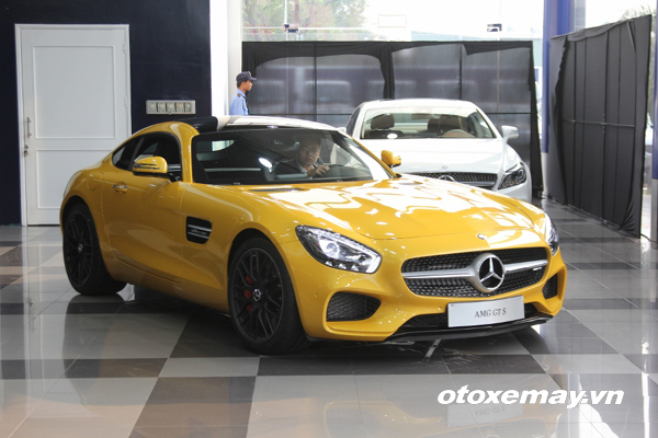 Mercedes AMG GT S hơn 8 tỷ đồng được trang bị những gì ?